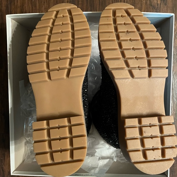 Betsy Johnson Black Rhinestone Boots - size 8 - Picture 3 of 4